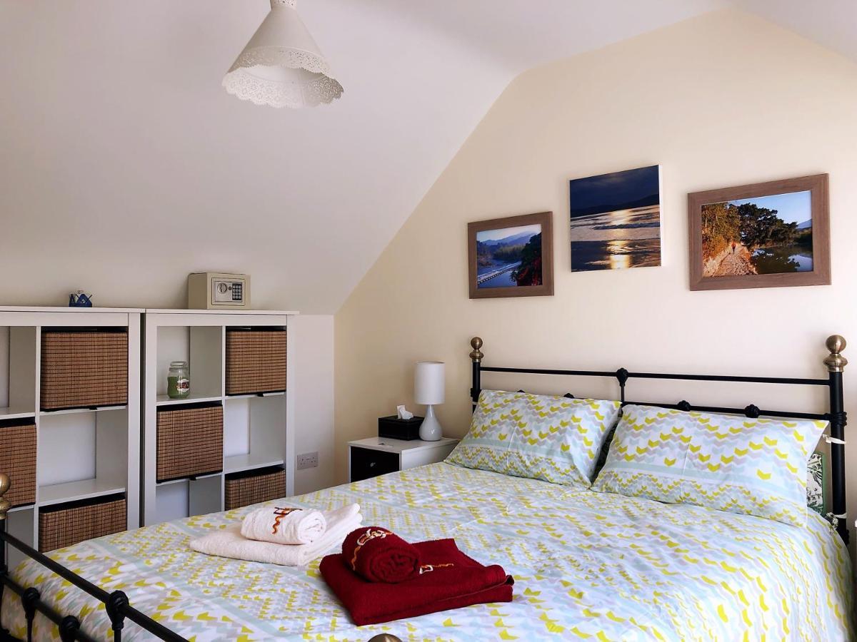 Streamside B And B With Parking Drimoleague 외부 사진